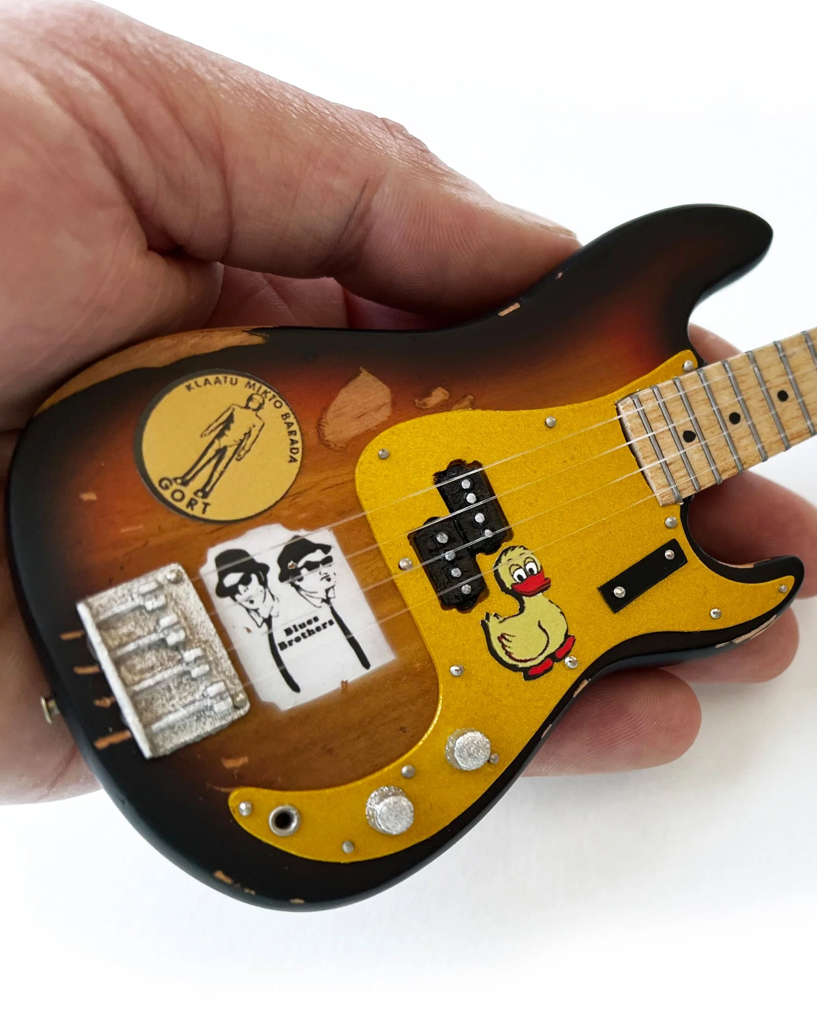 DUCK DUNN ORIGINAL '59 FENDER' PRECISION BASS' DUCK BASS MINIATURE MODEL - Image 3