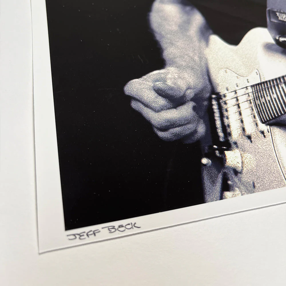 JEFF BECK 16" x 20" LIMITED EDITION PHOTO PRINT - Image 3