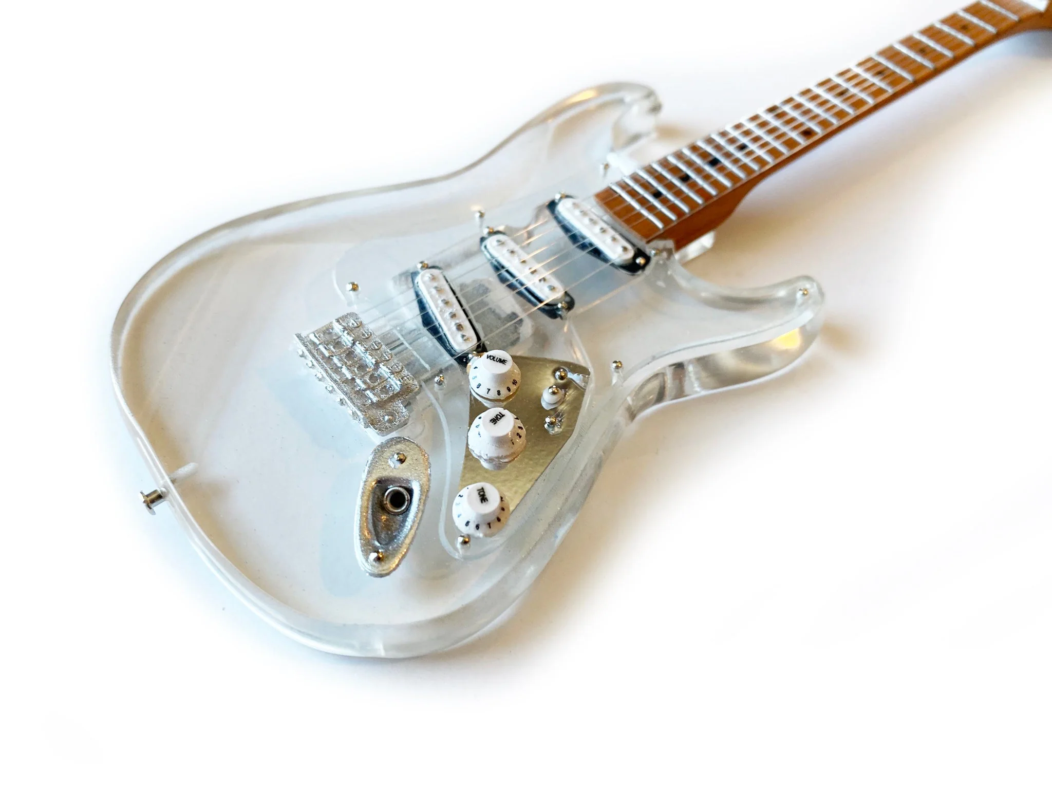 LICENSED FENDER' STRAT' SIGNATURE CLEAR ACRYLIC MINI GUITAR - Image 4
