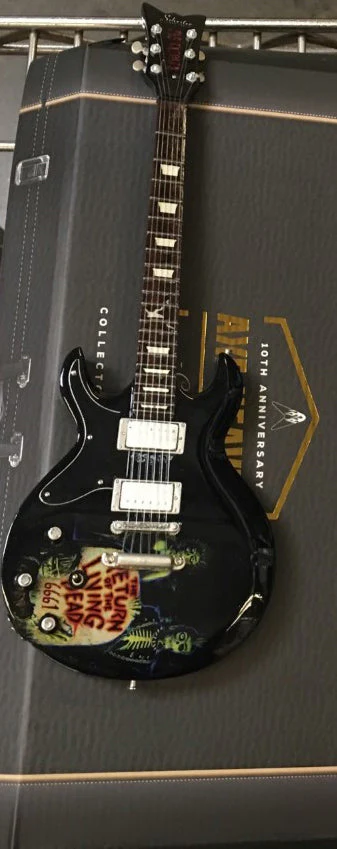 OFFICIALLY LICENSED ZACKY VENGEANCE LIVING DEAD SCHECTER MINI GUITAR REPLICA MODEL - AVENGED SEVENFOLD - Image 2